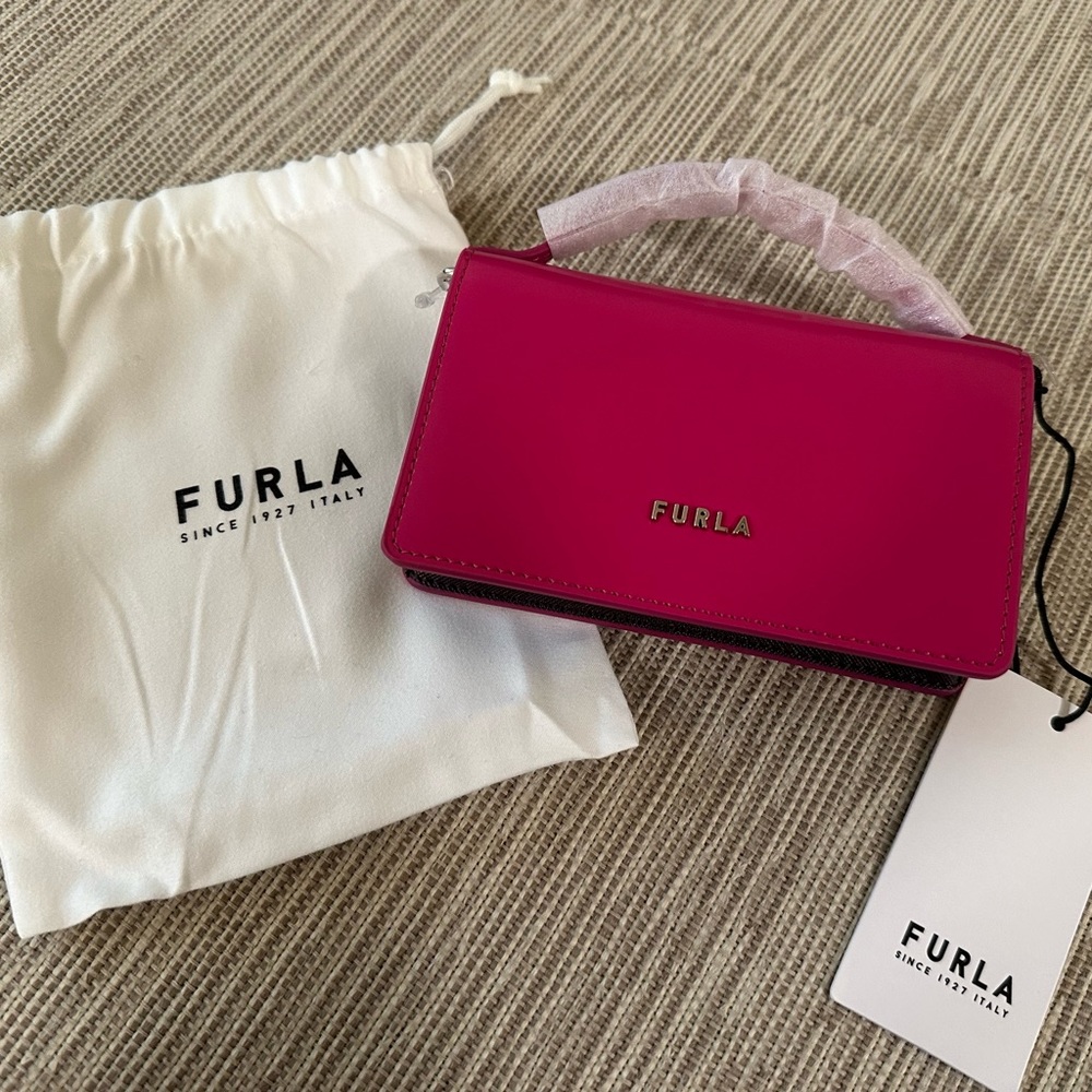 Brand : Furla , Size: Mini , Color: Pink , Dimensions: 5.12 x 3.15 x 0.98